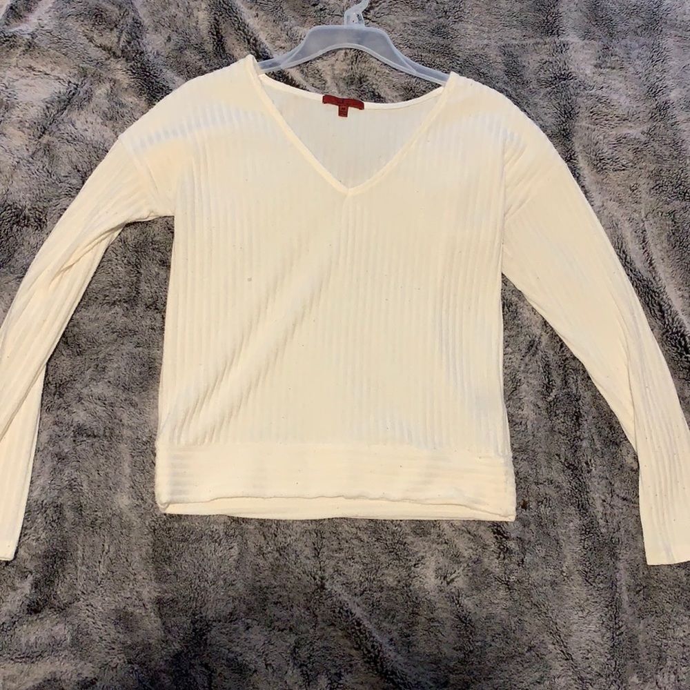 Off shite sweater
